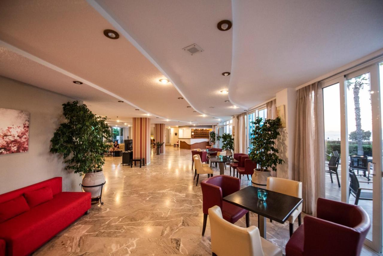 Costa Angela Seaside Resort מראה חיצוני תמונה