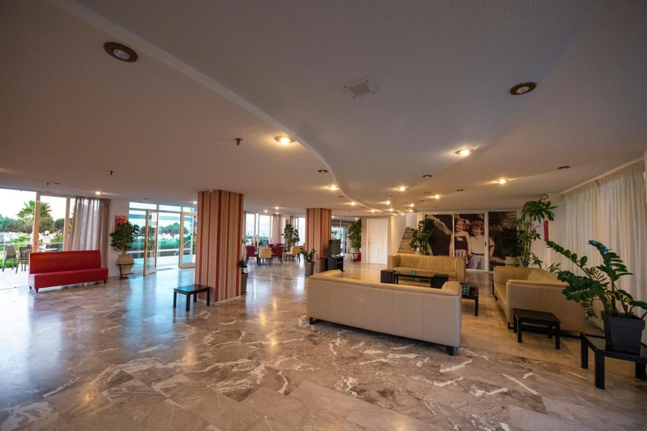Costa Angela Seaside Resort מראה חיצוני תמונה