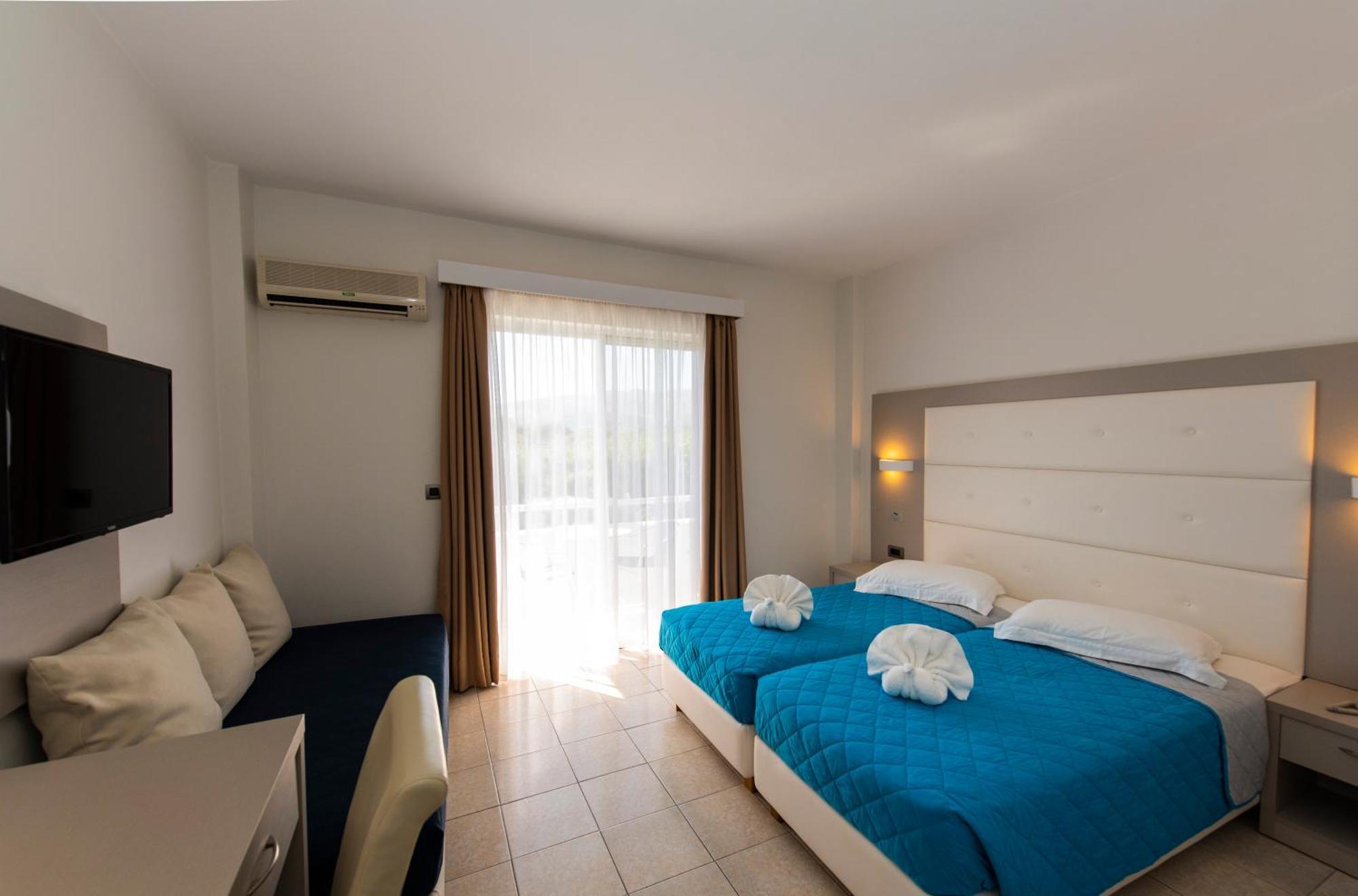 Costa Angela Seaside Resort מראה חיצוני תמונה