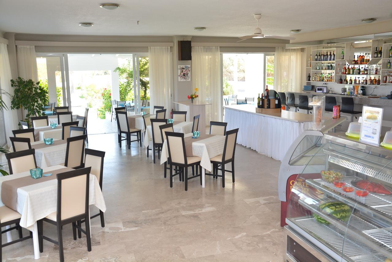 Costa Angela Seaside Resort מראה חיצוני תמונה