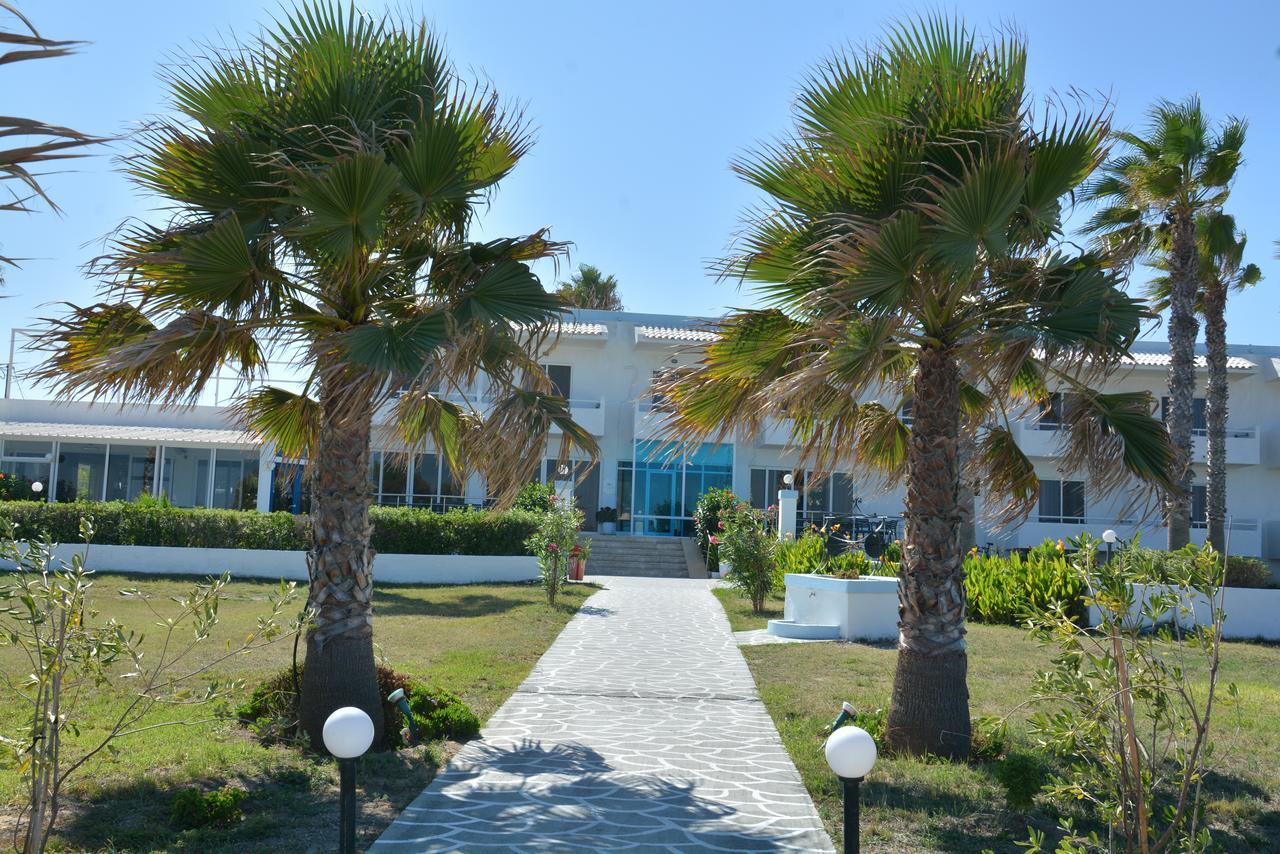 Costa Angela Seaside Resort מראה חיצוני תמונה