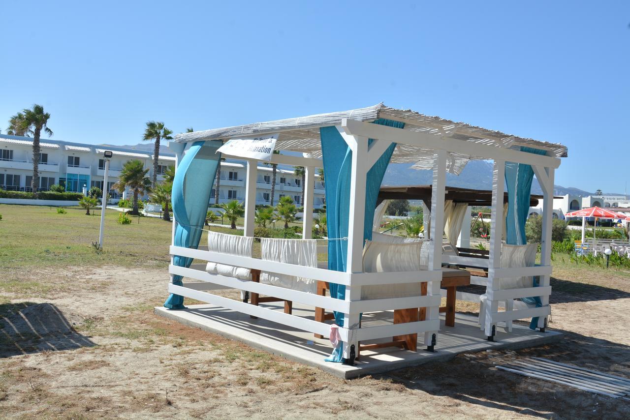 Costa Angela Seaside Resort מראה חיצוני תמונה