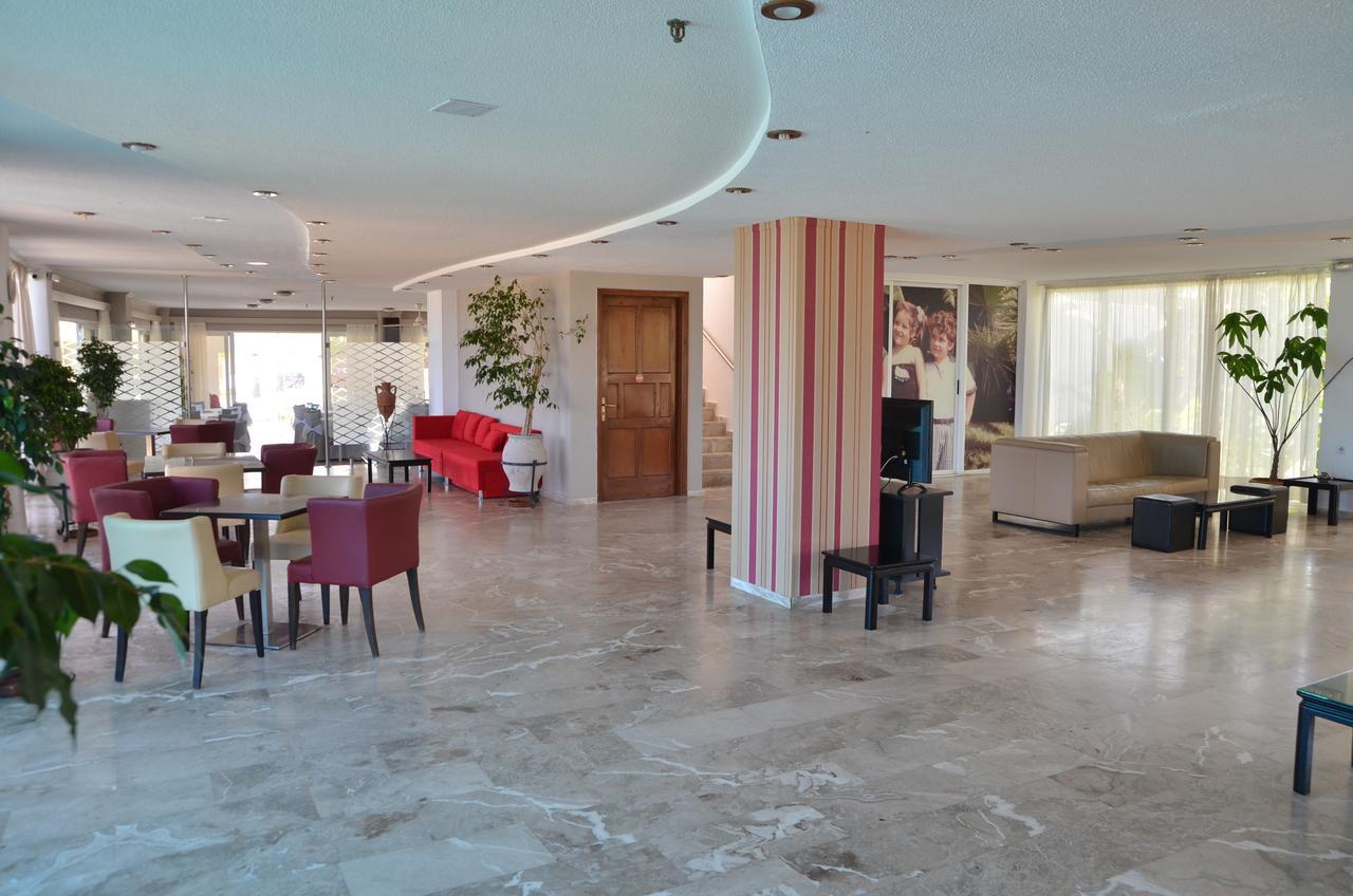 Costa Angela Seaside Resort מראה חיצוני תמונה
