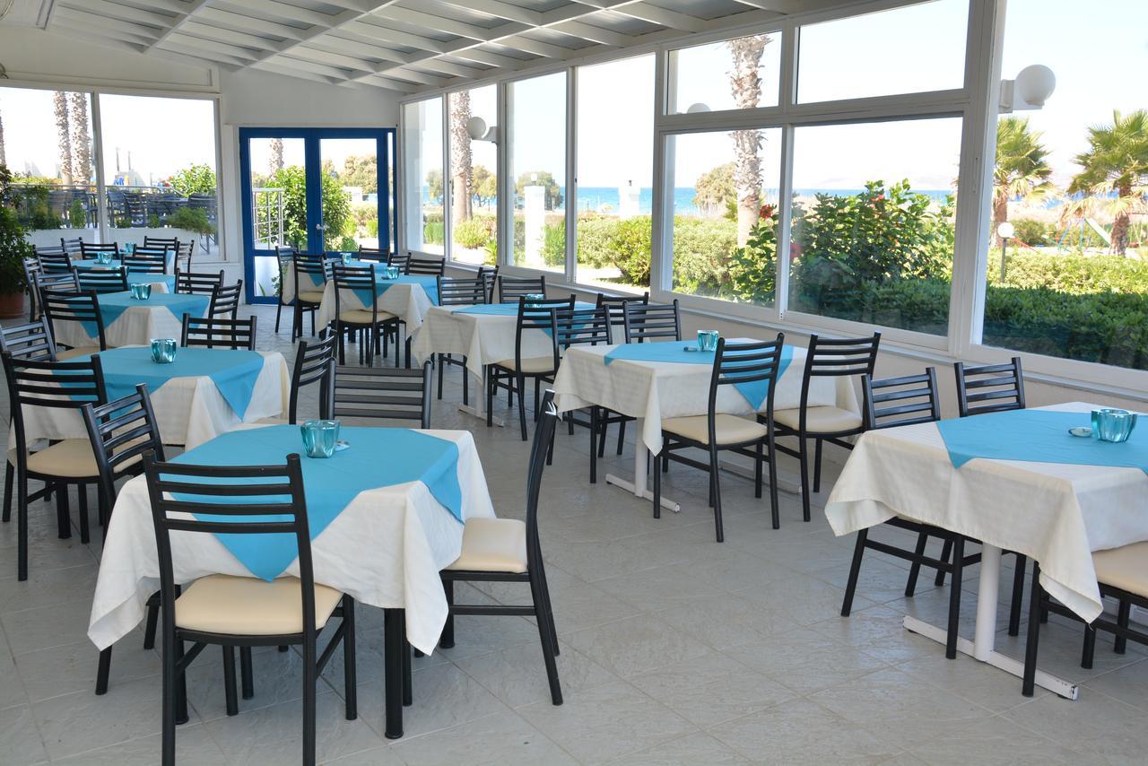 Costa Angela Seaside Resort מראה חיצוני תמונה