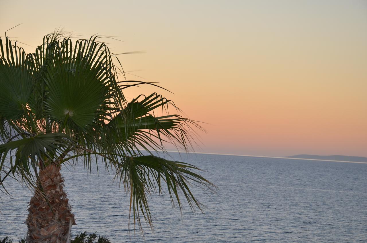 Costa Angela Seaside Resort מראה חיצוני תמונה