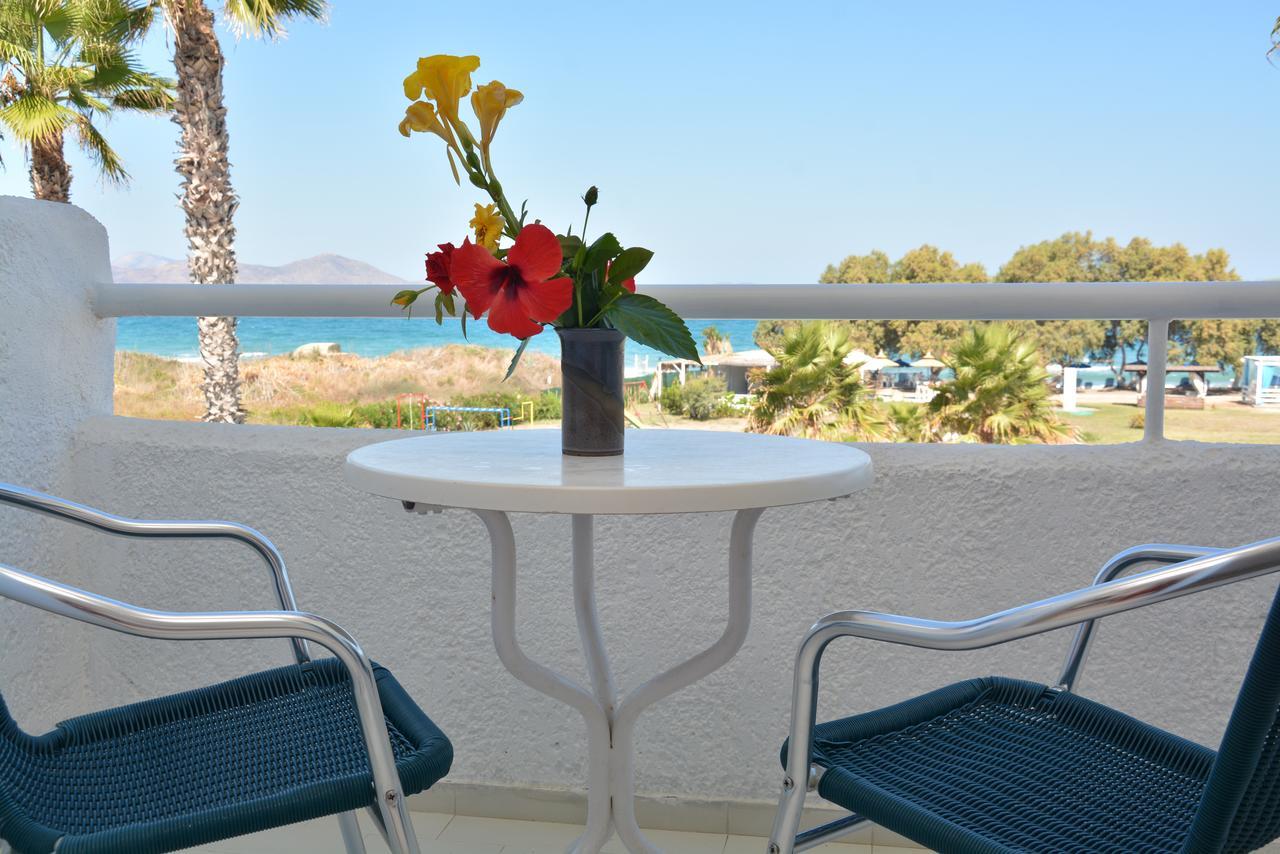 Costa Angela Seaside Resort מראה חיצוני תמונה