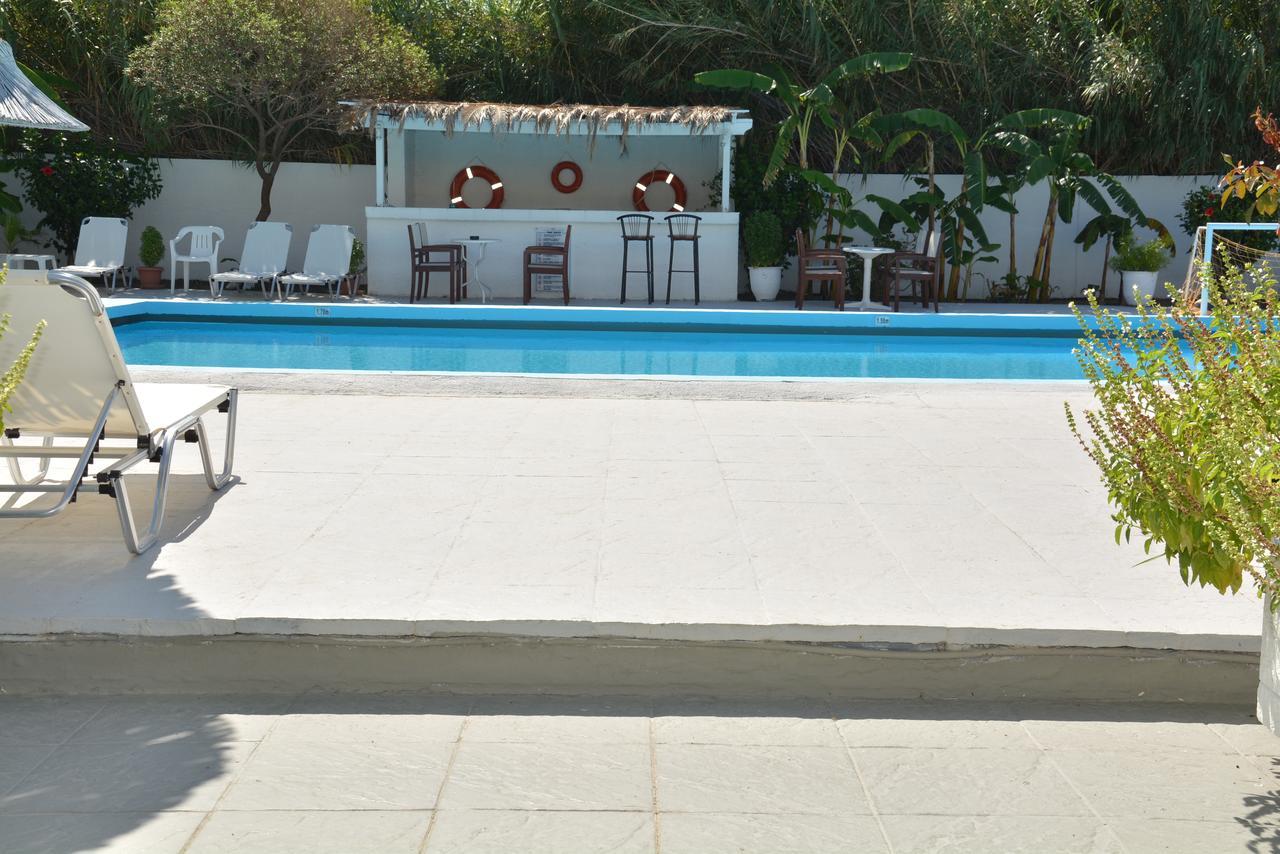 Costa Angela Seaside Resort מראה חיצוני תמונה